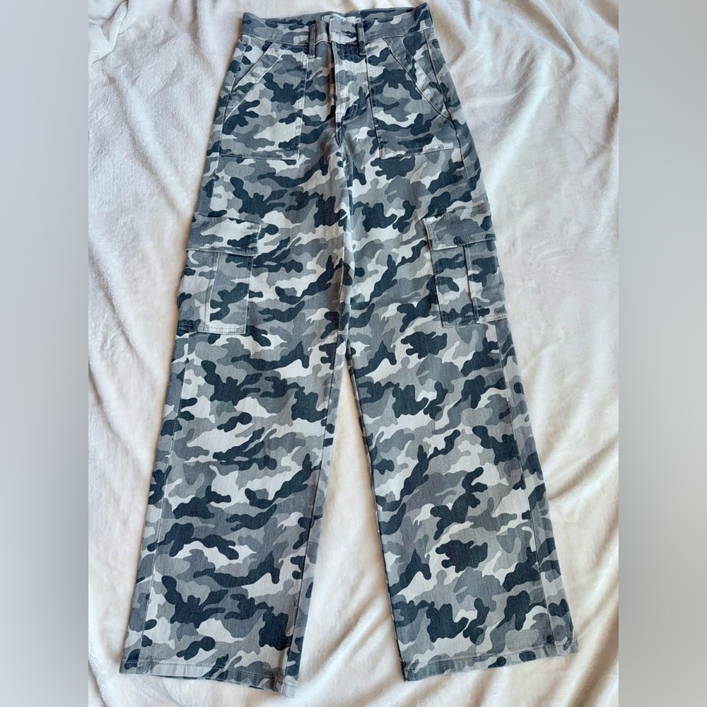 Hidden Gray Camouflage Pants